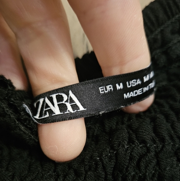 ZARA Smocked peplum top in Black. Size M - Picture 9 of 12